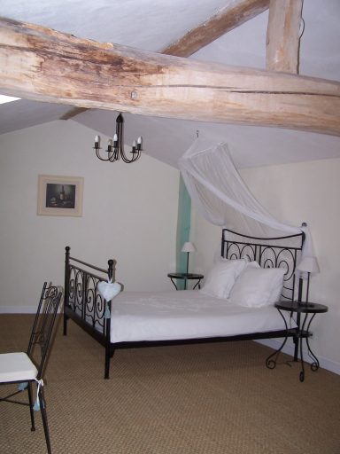 Chambre a l’étage petite maison 